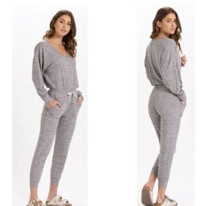 Vuori Lux Long-Sleeve V-Neck Heather Gray Jumpsuit Size X-Large